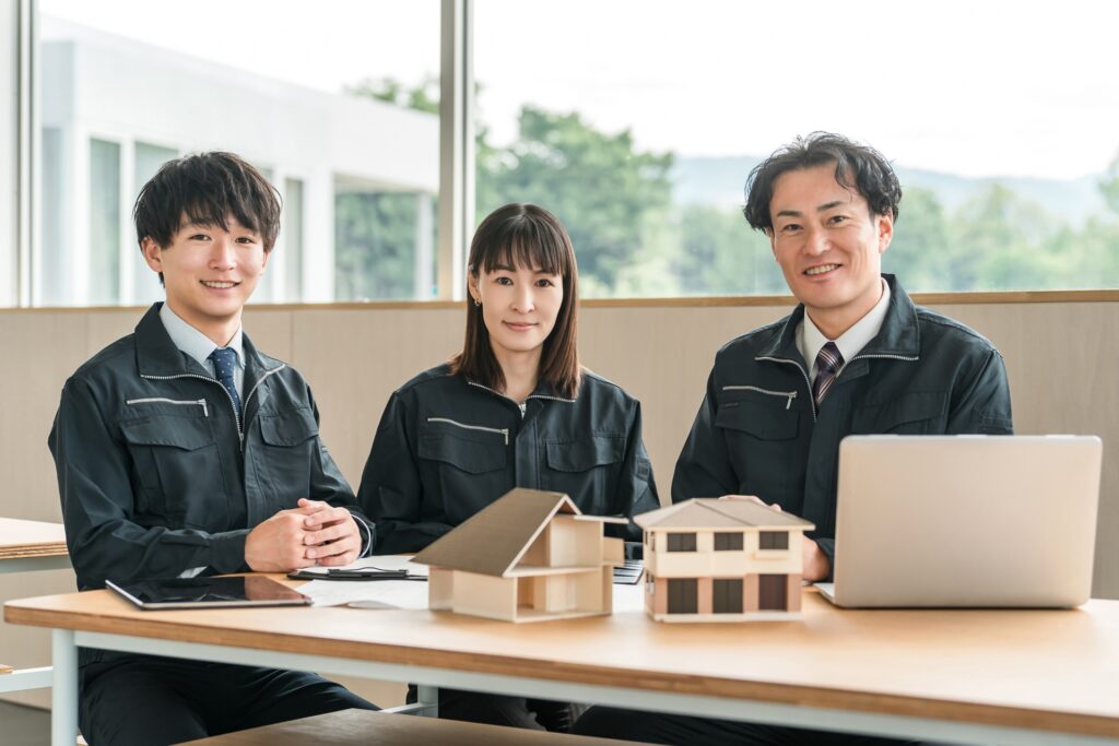ハウスメーカーと工務店の違いと特徴